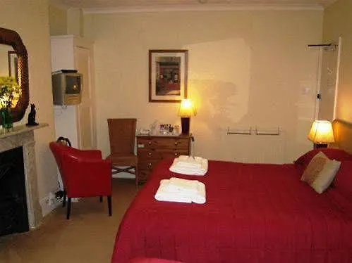 Brighton Pavilions Hotel